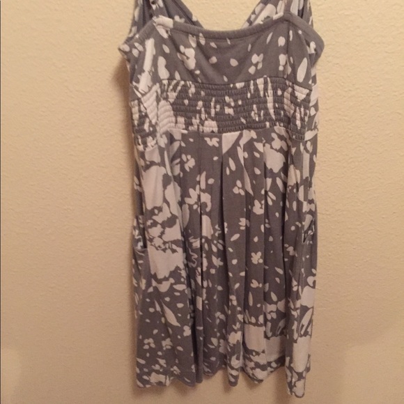 Spring/summer dress - Picture 3 of 3